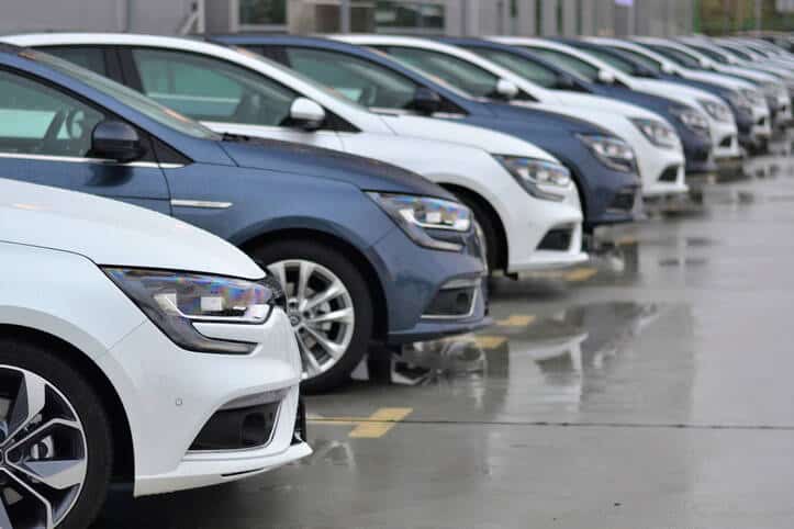 Opções de carros para locação e dicas para aventuras na estrada 4 carros para locação